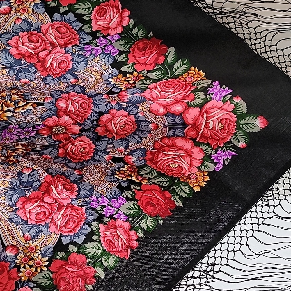 NWT💓Stunning Pavlovo Posad scarf/shawl 100% wool "In the Park "Chair"